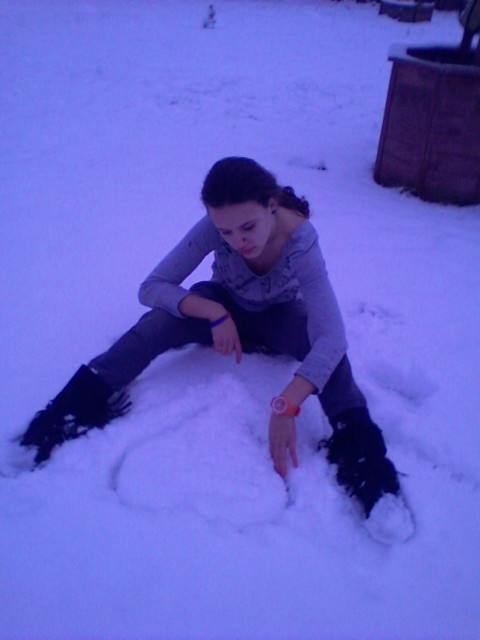 nieeg.! < 33