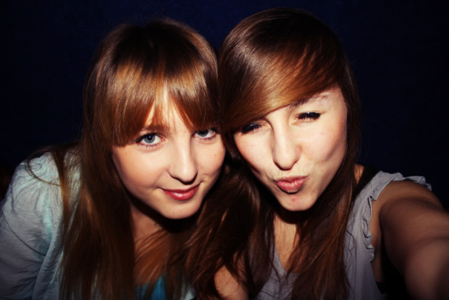 Z Natali ; **