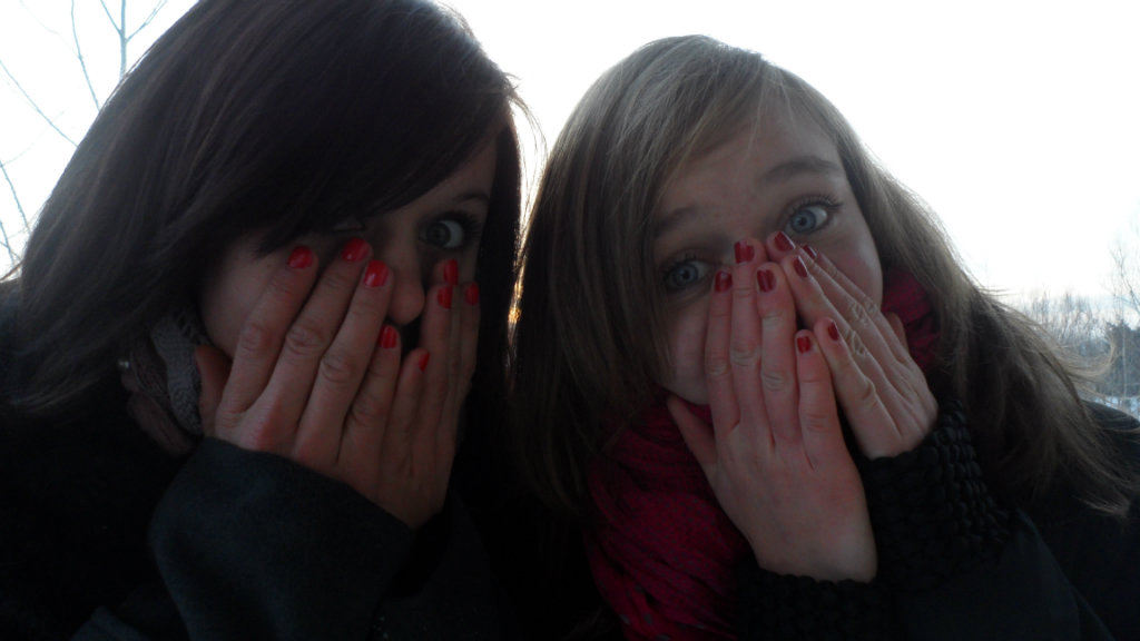 Emila ":**
