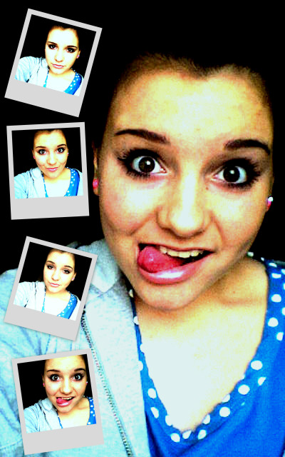 nudy.