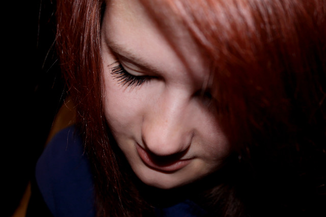 czerwono. : *