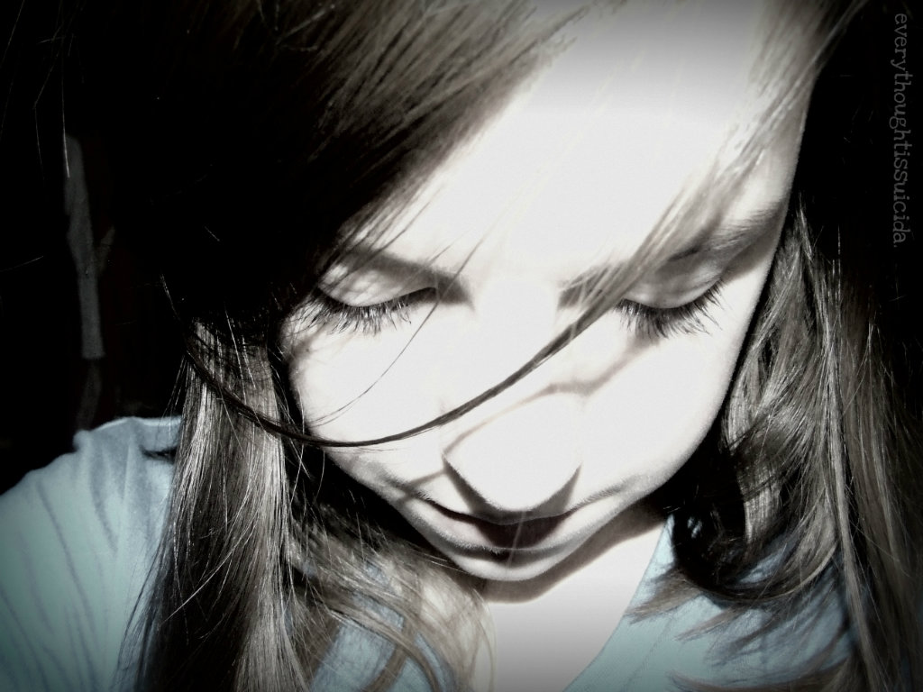 everythoughtissuicida.