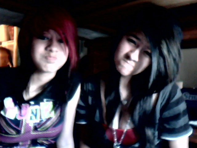godna. :c