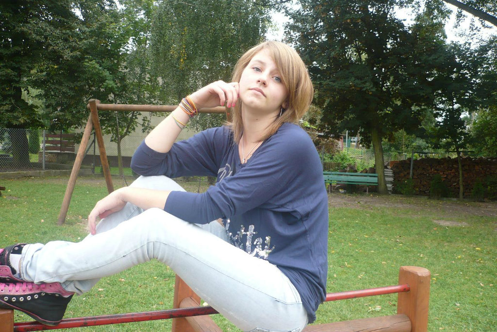 06