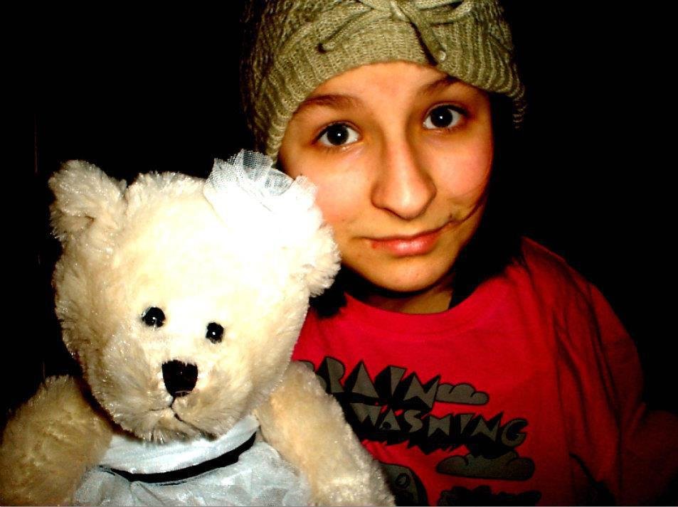 z Laur ; d 