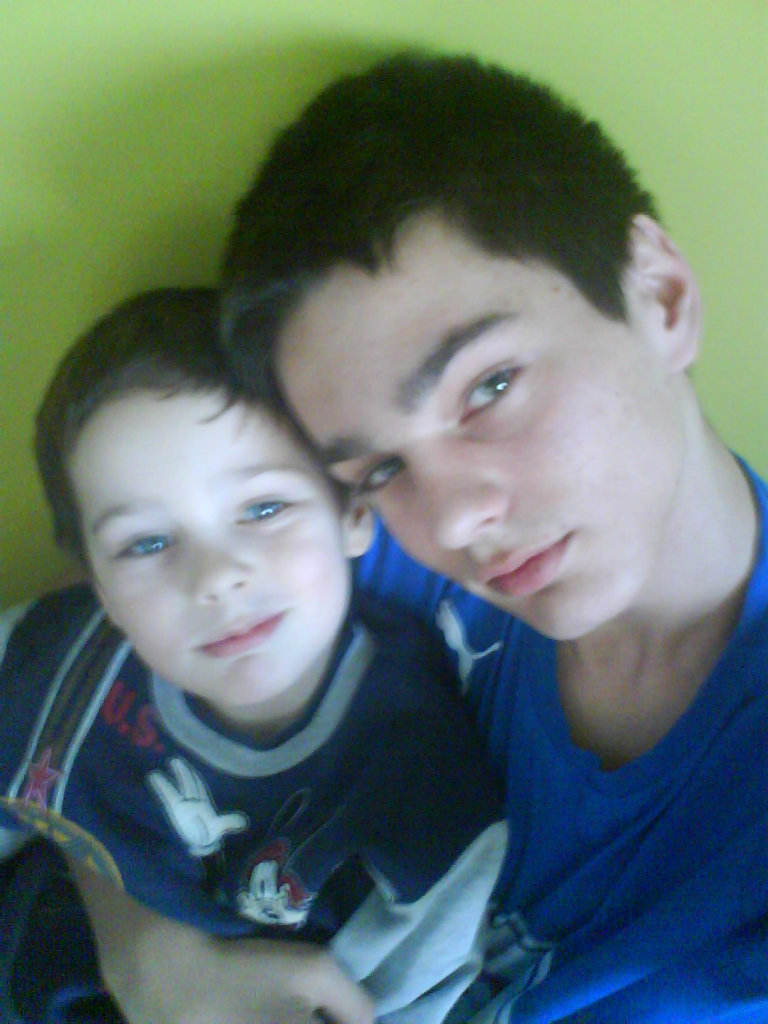 Z braciaczkiem ;]