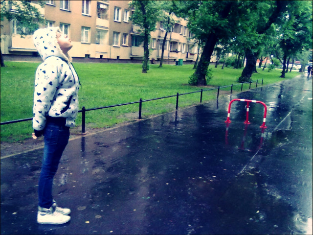 STARE ; D