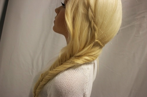 Blond . 