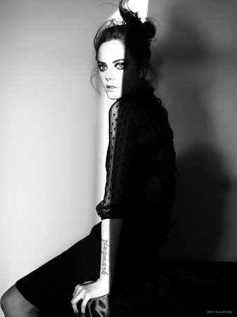 #053