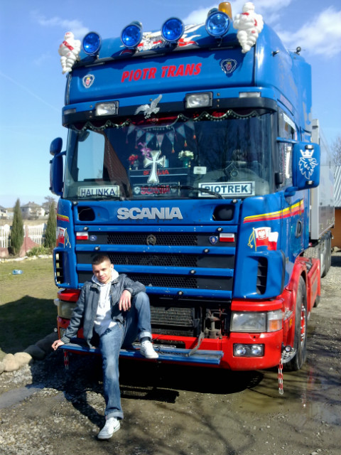 Scania 124L 