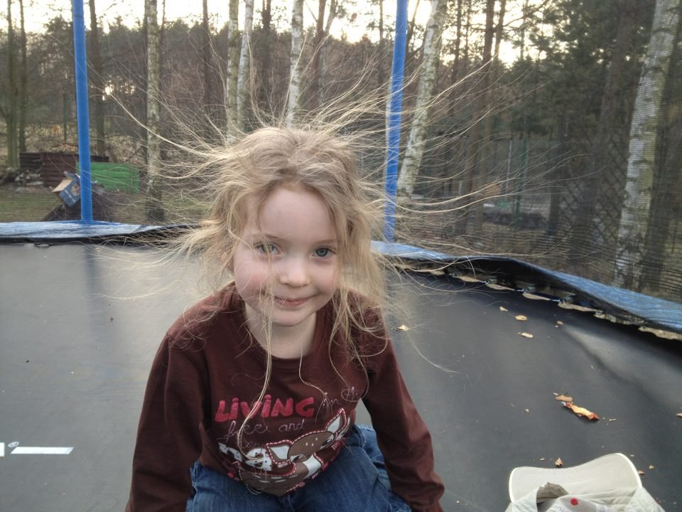 HANIA NA TRAMPOLINIE