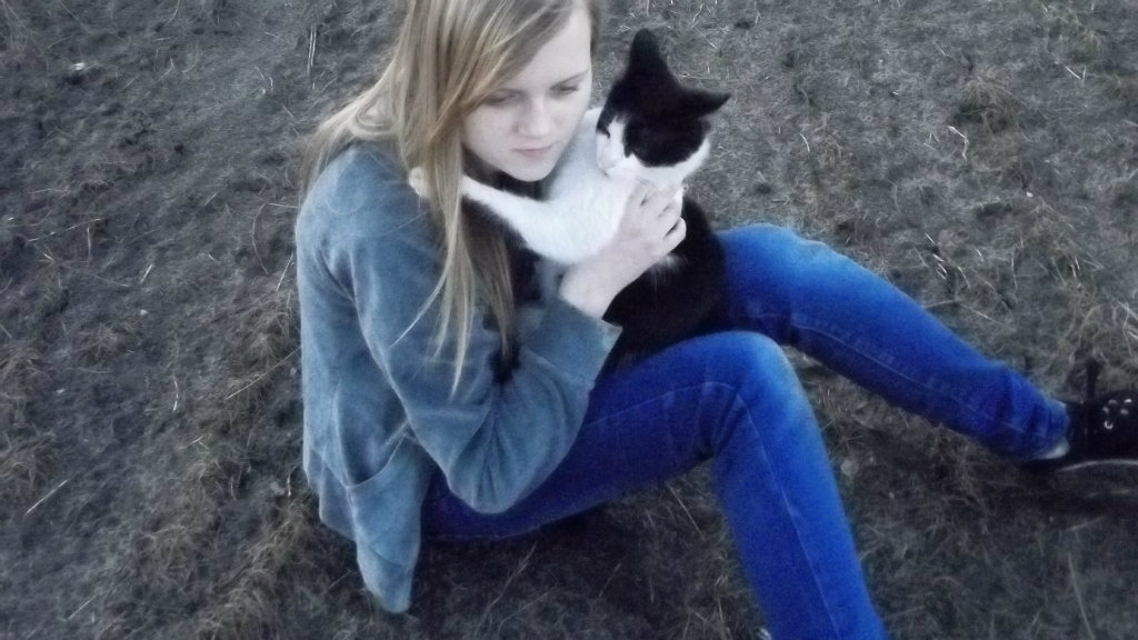 < 3