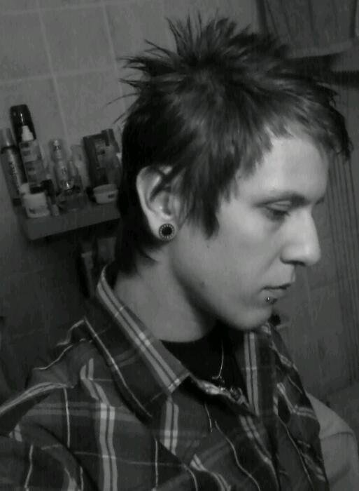 wiat zamknity rany otwarte