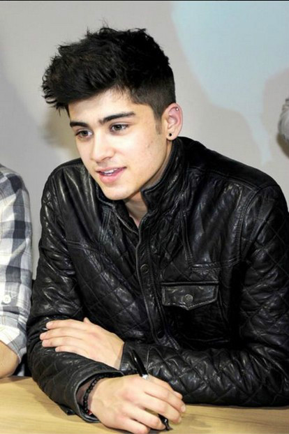 ZAYN .