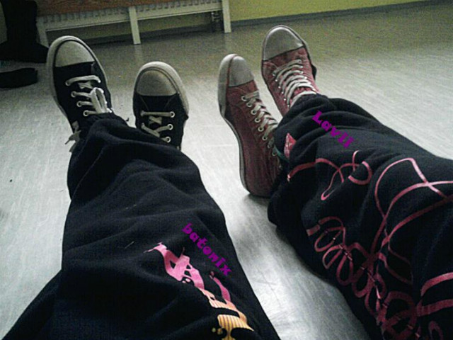 takie tam brudne trampki xd.