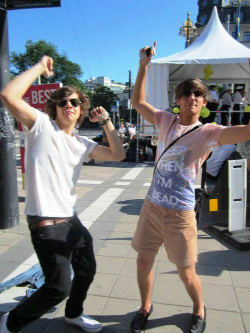 Larry Stylinson : D < 3