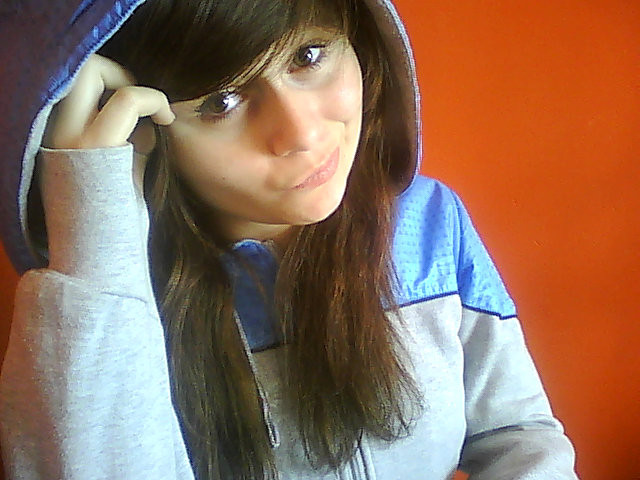 yhhh . : c