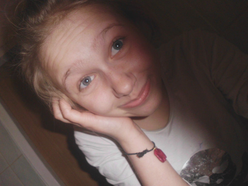 Sandyy ; *