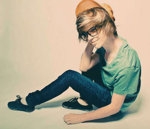 Blondyneek sodziak < 33 !