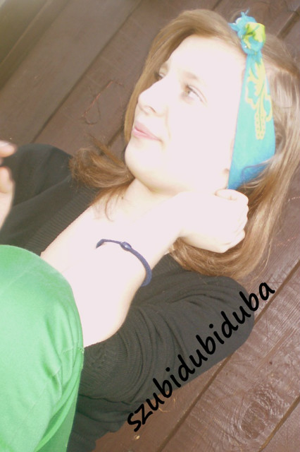 Veeronika . W