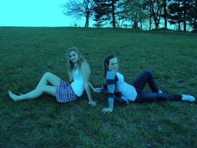z Karolci ;**
