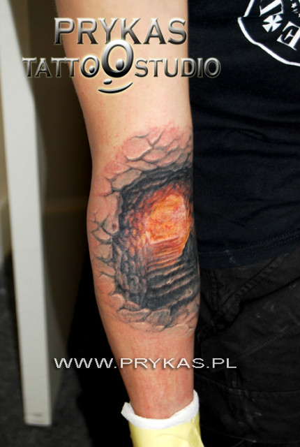 dziura w rce tatua 3d