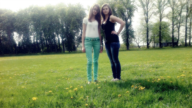 Z Andzi ; D 