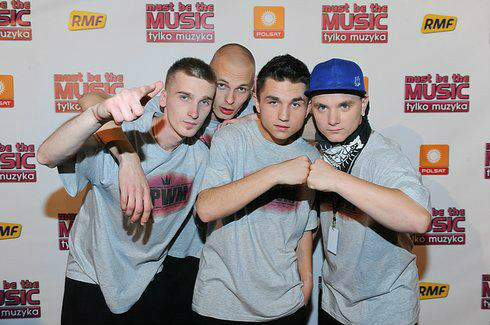 jedenacie *_*