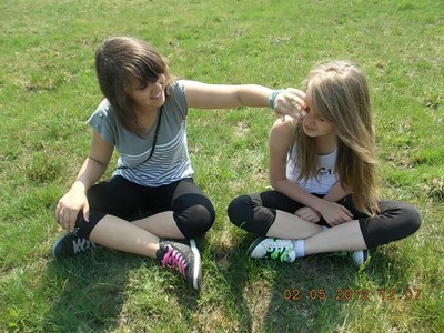 Przyjaciele Najwaniejsi < 33