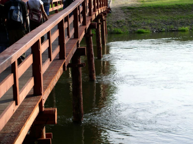 123. Bridge.