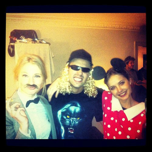 Looking like a hot babe. ;)