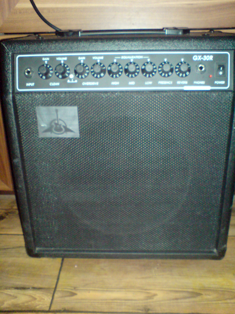 Wzmacniacz gitarowy 60W :)