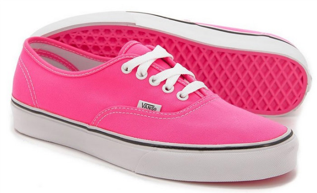 VANS AUTHENTIC