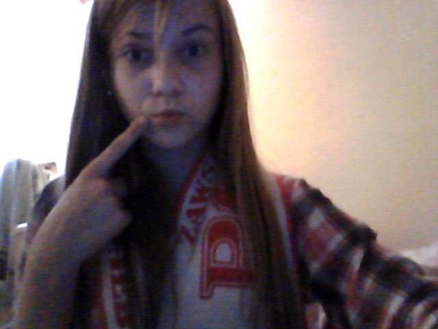 jakibic ; >