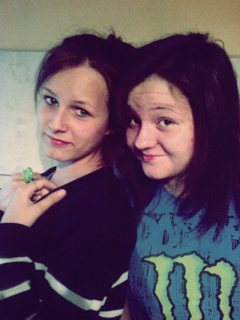 Waam . < 3