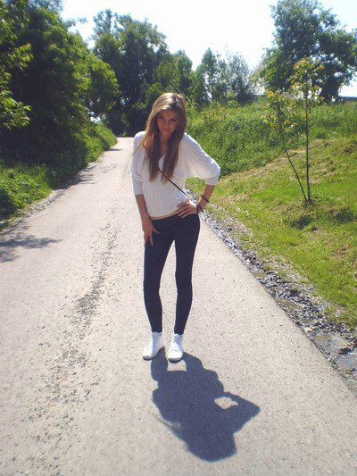 28 . 06 . 12 