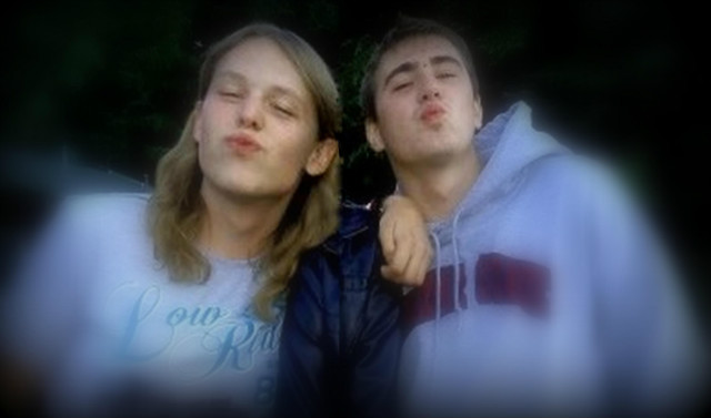 trzydzieci dwa.