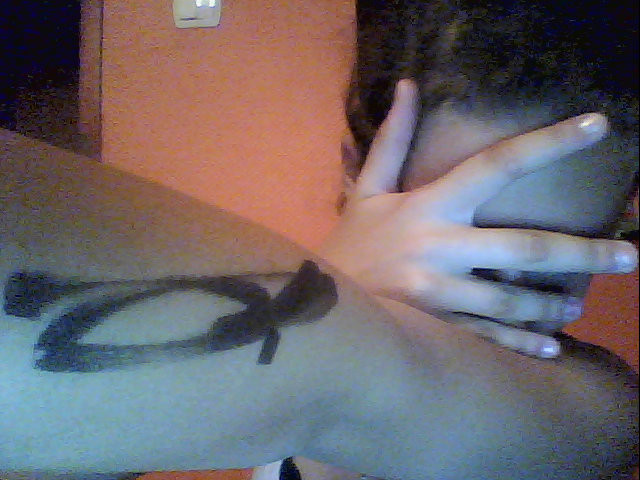 Podopis Roberta M : * < 3 