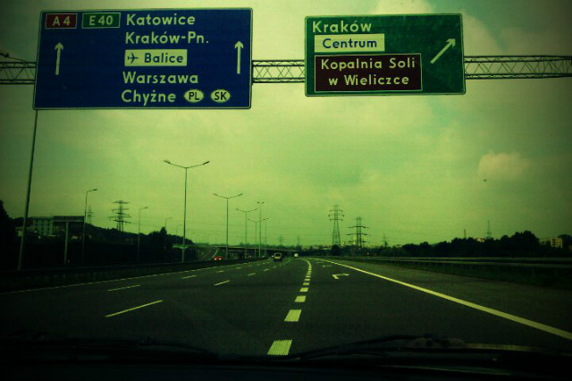 w drodze.