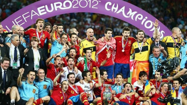 ESPANA, ESPANA, ESPANA, ESPANA, 