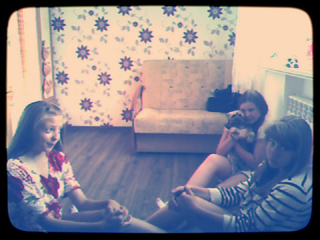 z Dzieffczynami . ; D ; *