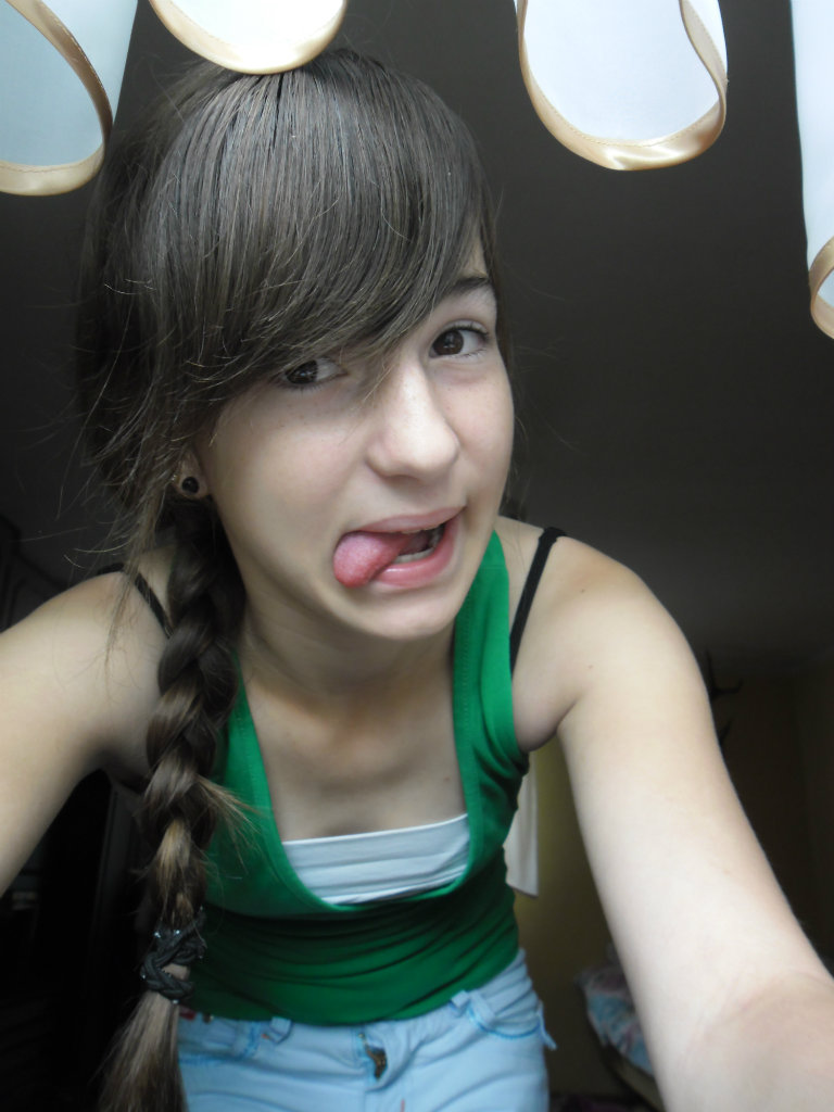 waam ; D