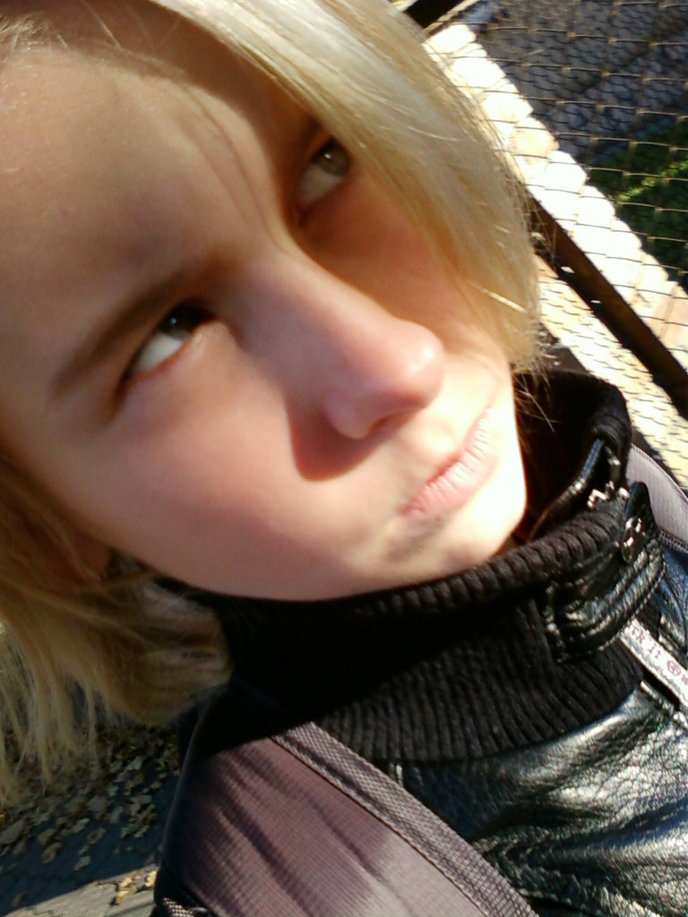 Hehee;*