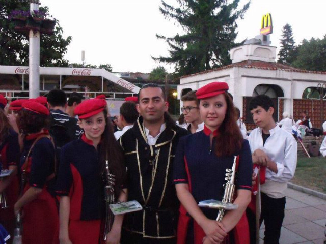 MakeDonia