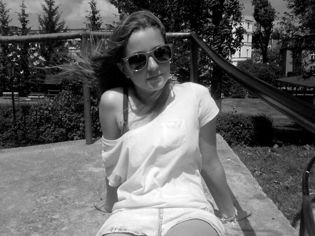 stareee.