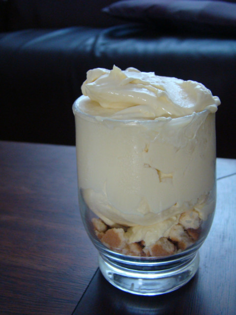 Krem mascarpone z puree owocowym