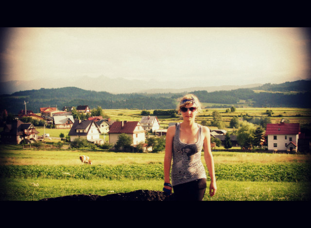 trzydzieci sze.