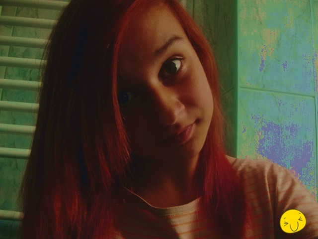 czerwona:*