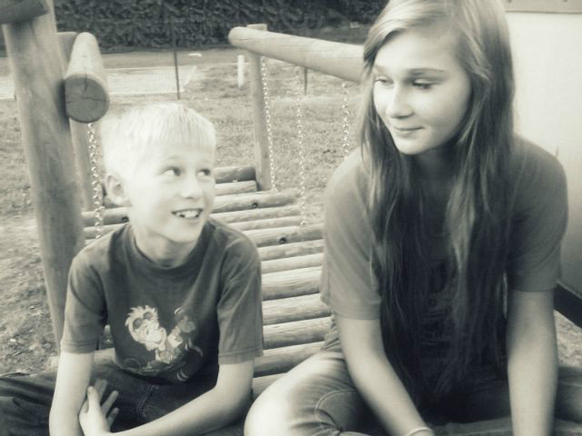 Z DUDKIEM JUNIOREM . ; D