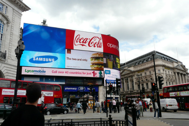 3. Piccadilly Circus
